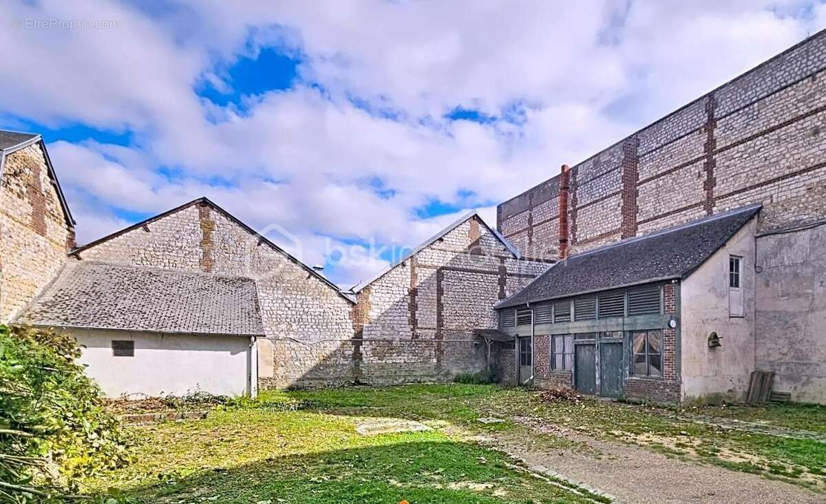 Terrain à CAUDEBEC-LES-ELBEUF