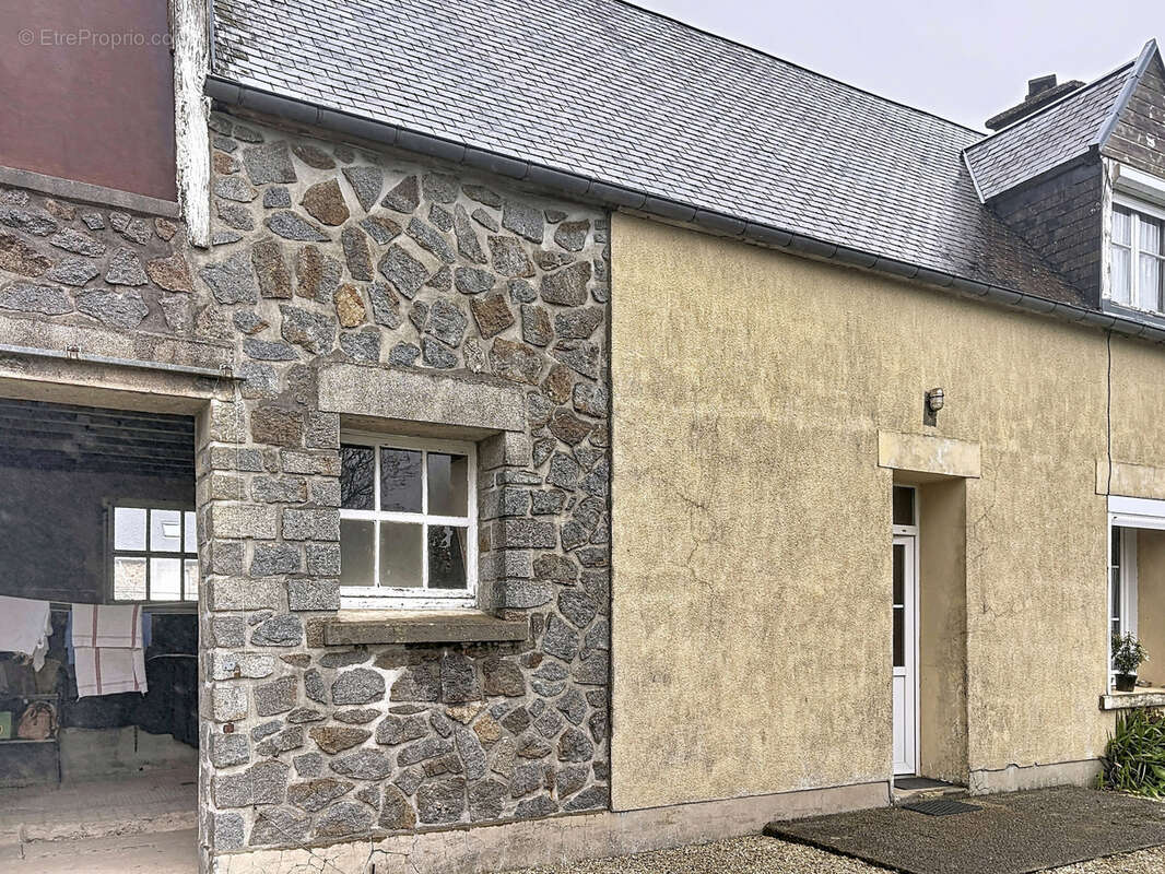 Maison à SAINT-CLEMENT-RANCOUDRAY