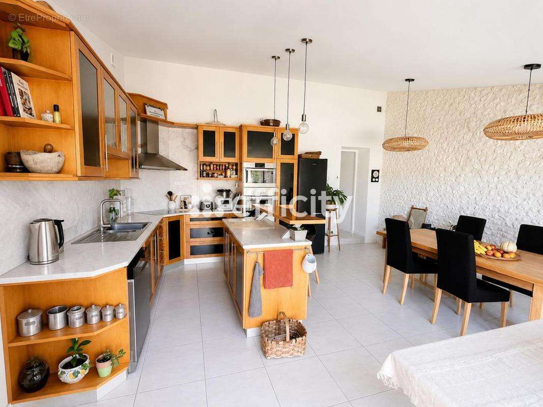 Maison 156 m² à Arces  - photo 7