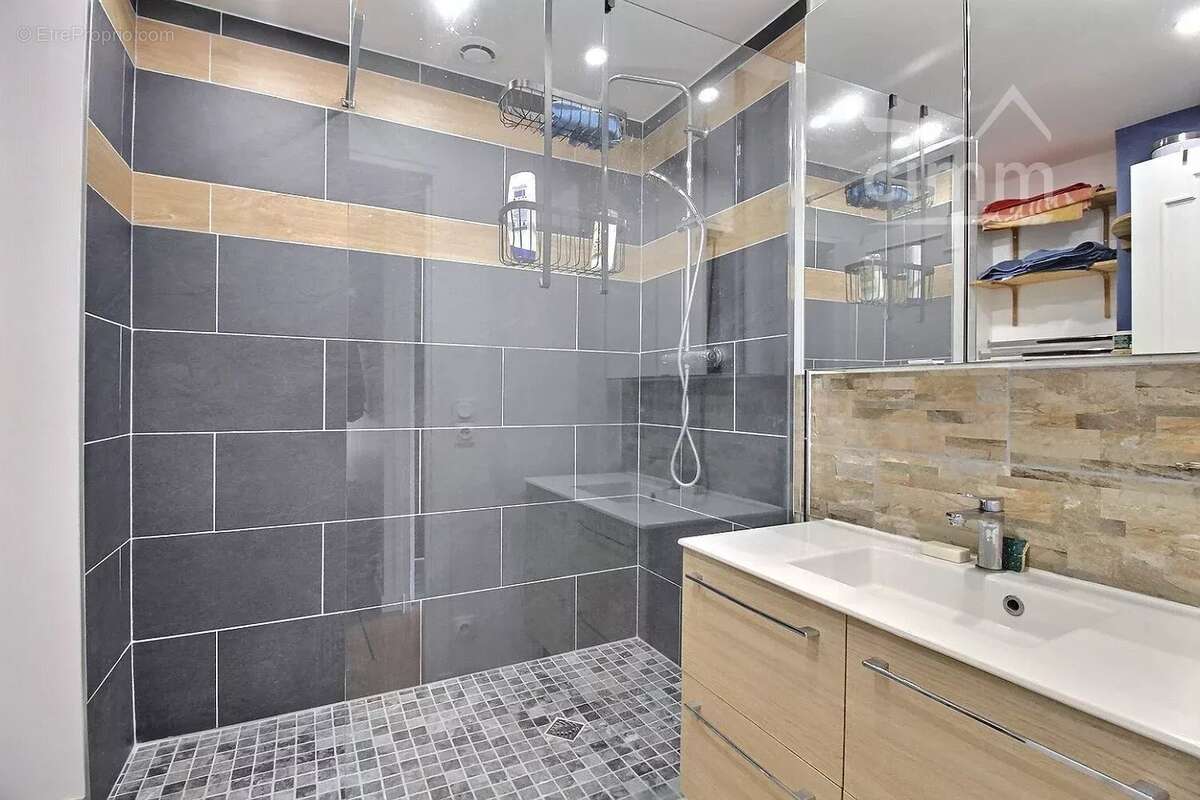 Appartement à SAINT-CYR-SUR-LOIRE