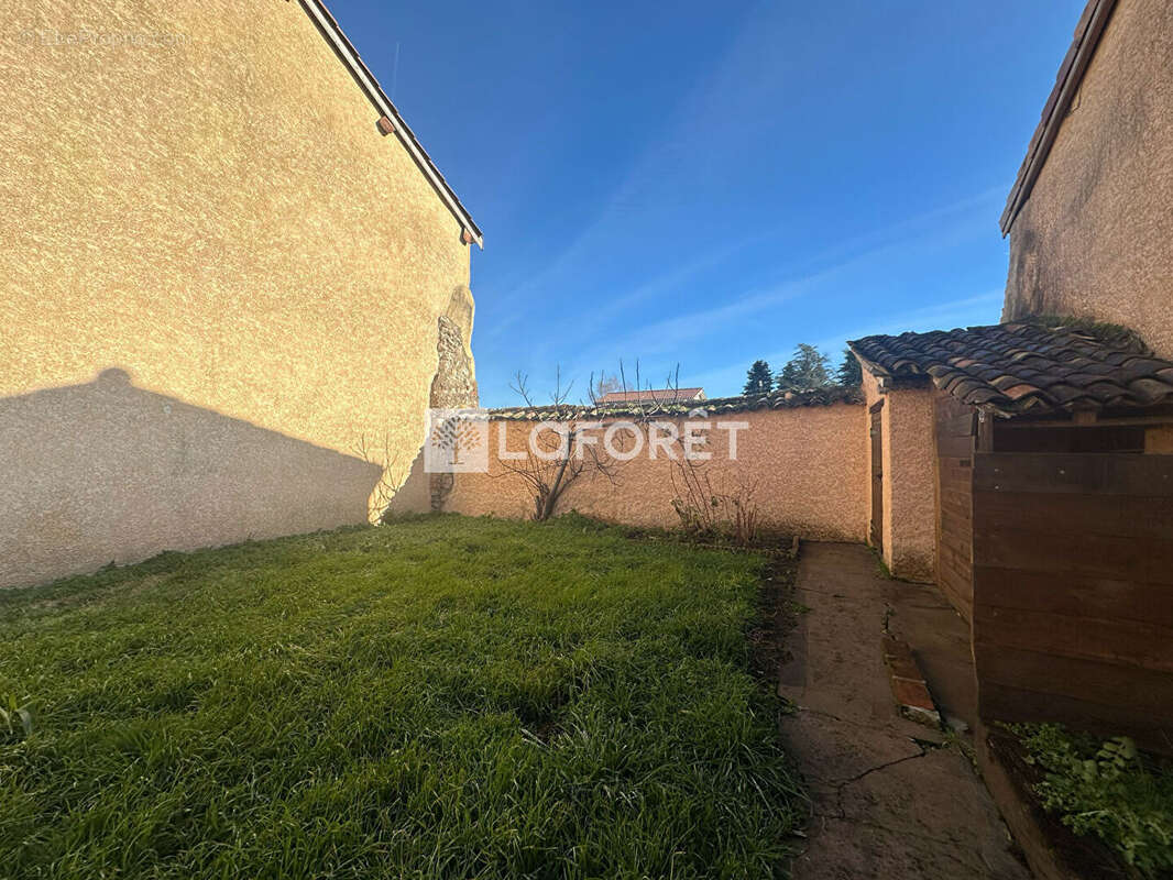 Maison à SAINT-TRIVIER-SUR-MOIGNANS