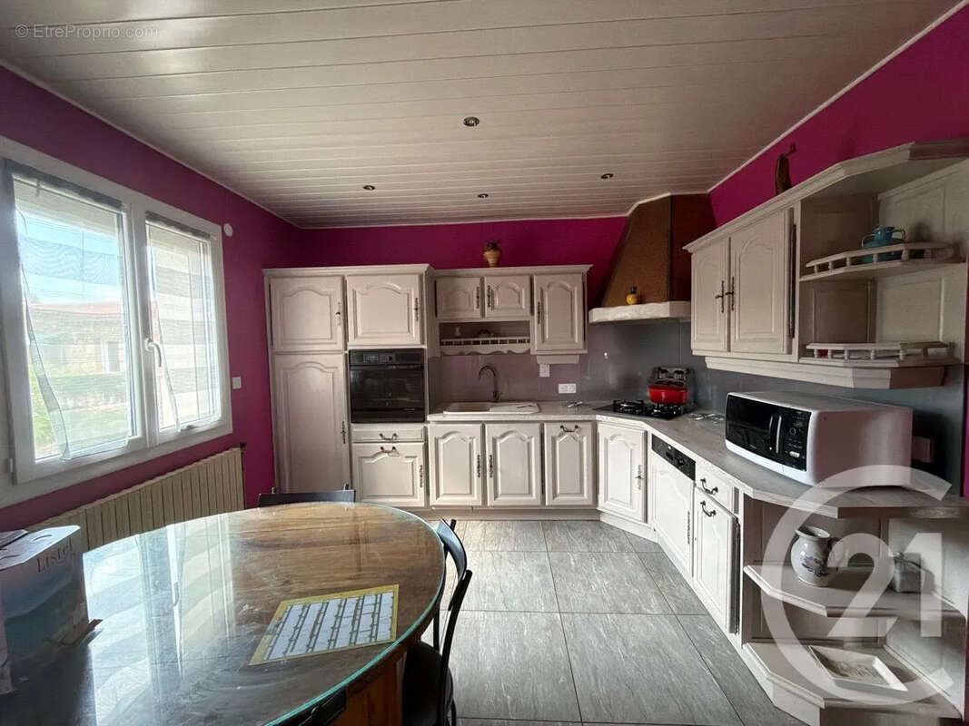 Maison 166 m² à Ardoix  - photo 7