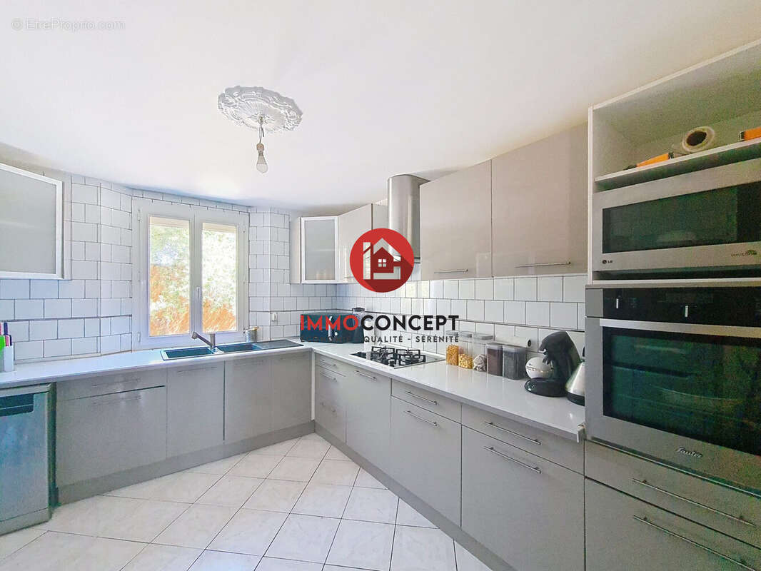 Maison à ROQUEMAURE