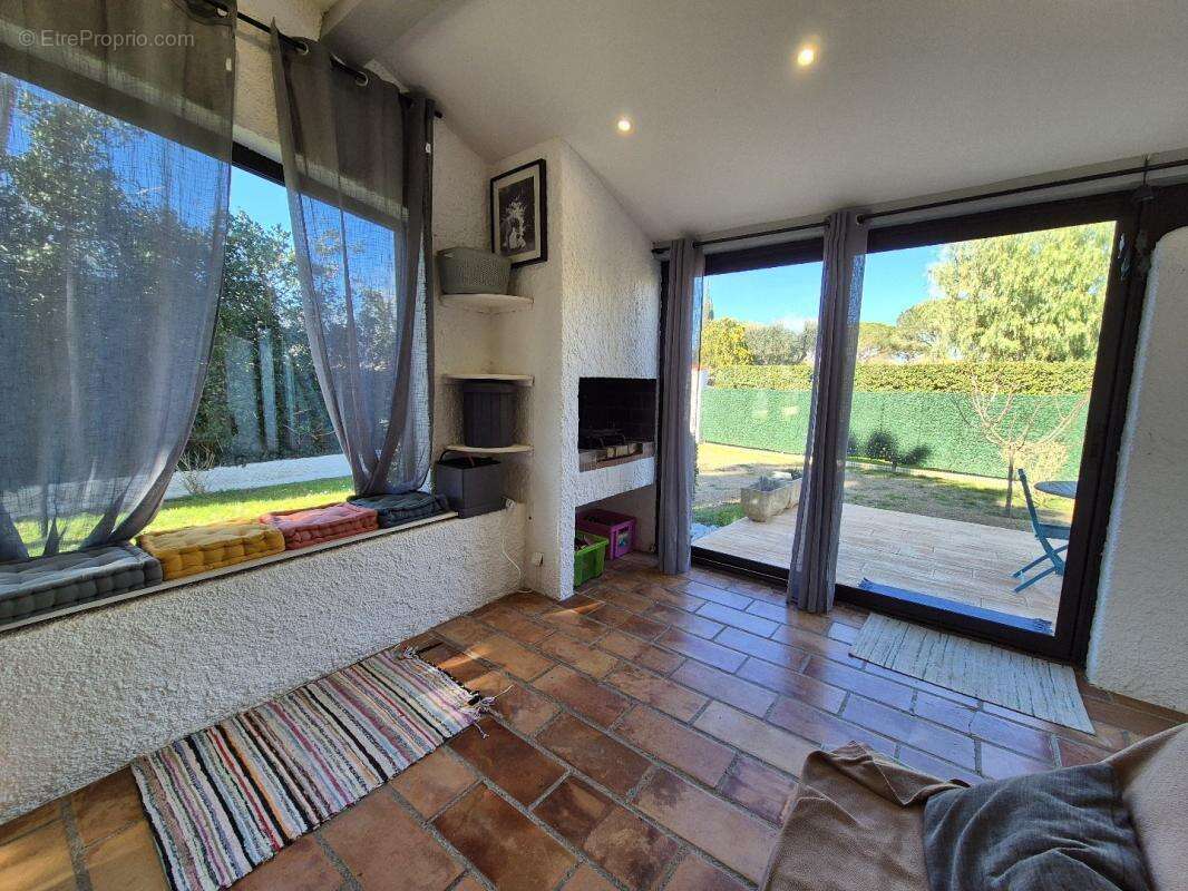 Maison à SAINT-CYPRIEN