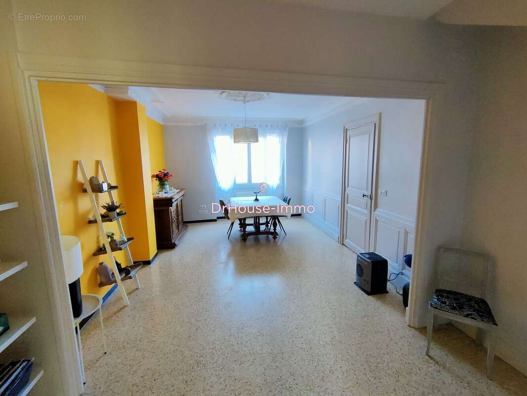 Maison à ANNEYRON