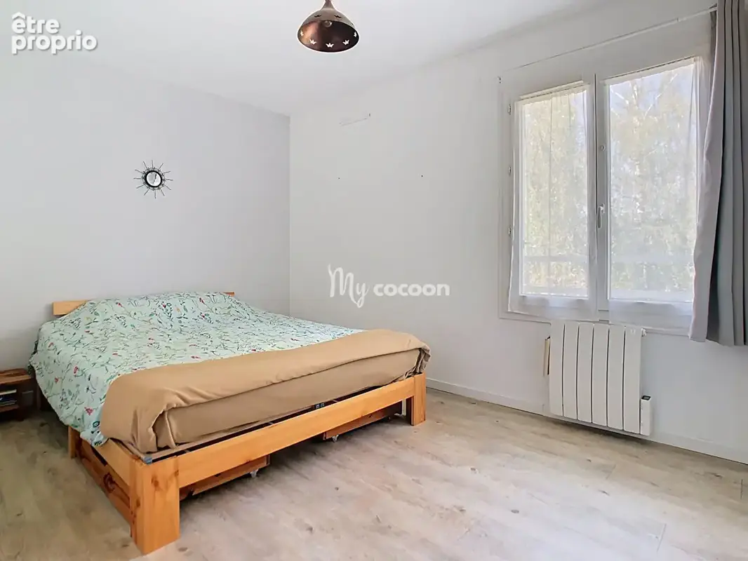 Maison - T8 -156 m² - photo 6