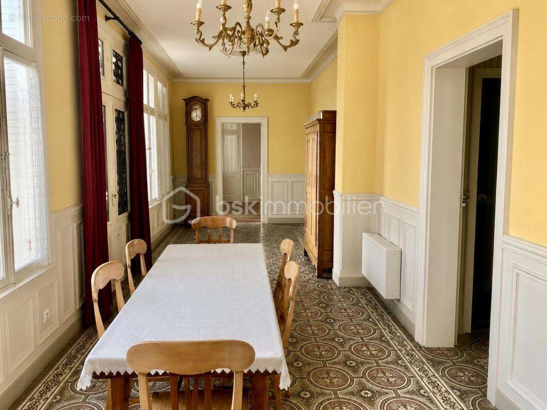 Maison de maître à rénover - photo 3