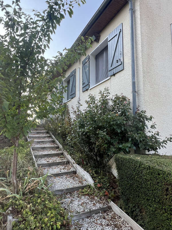 Maison à COULANGES-LES-NEVERS