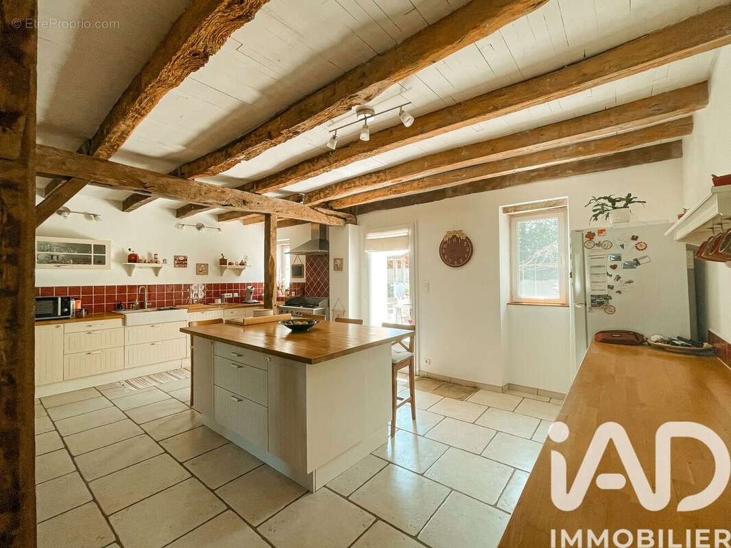 Maison 205 m² à Sort-En-Chalosse  - photo 2