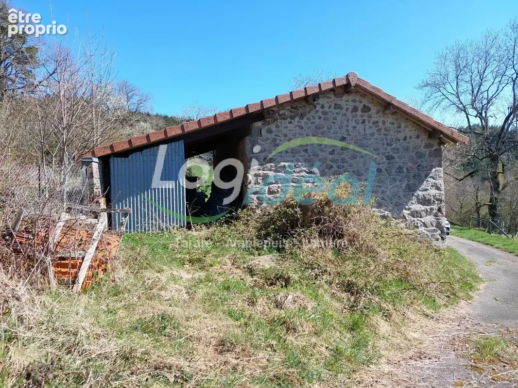 Ancien corps de ferme sur la commune de Ranchal - photo 6