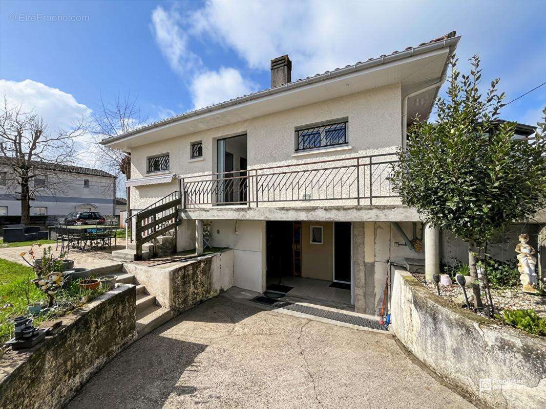 Maison à LE TAILLAN-MEDOC