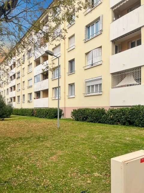 Appartement à SALON-DE-PROVENCE