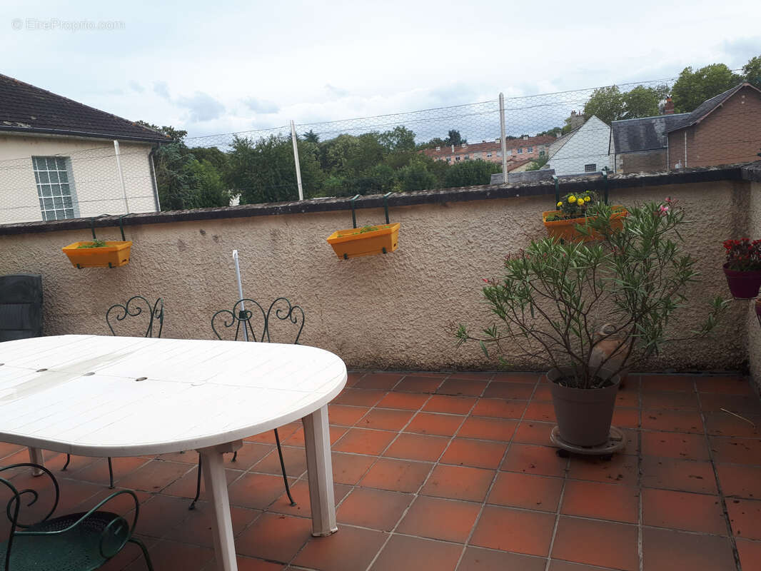 Maison à CHATELLERAULT