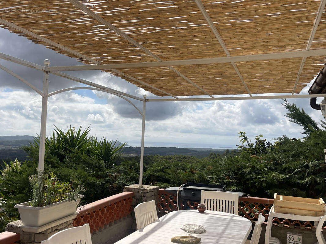 Maison à LE CASTELLET