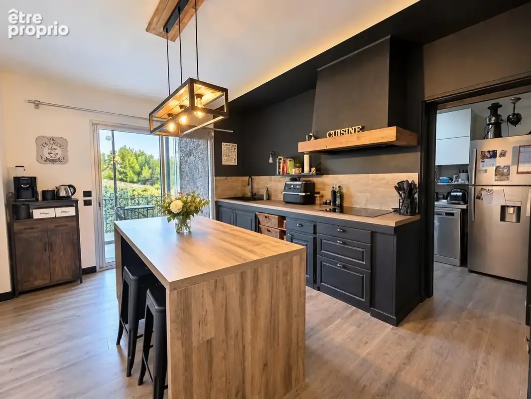 POULX Magnifique maison 5 pièces de 150 m2 avec piscine chauffée et mazet rénové - photo 7