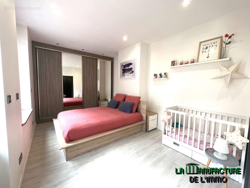 Appartement à SAINT-ETIENNE