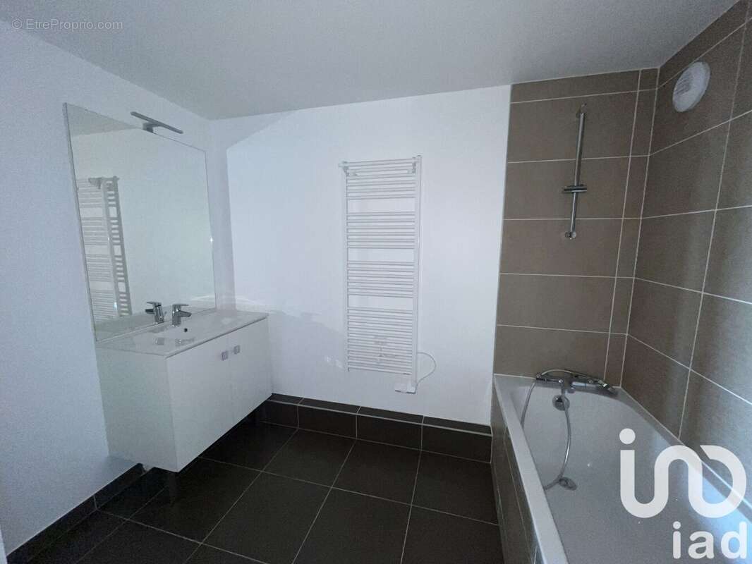 Photo 5 - Appartement à BUSSY-SAINT-GEORGES