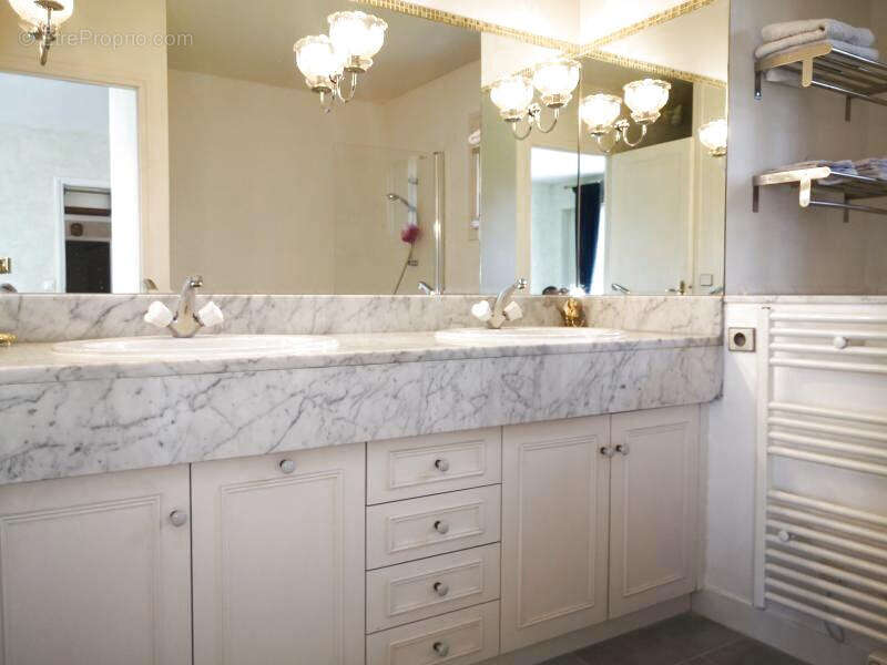 Maison à PONT-L'EVEQUE