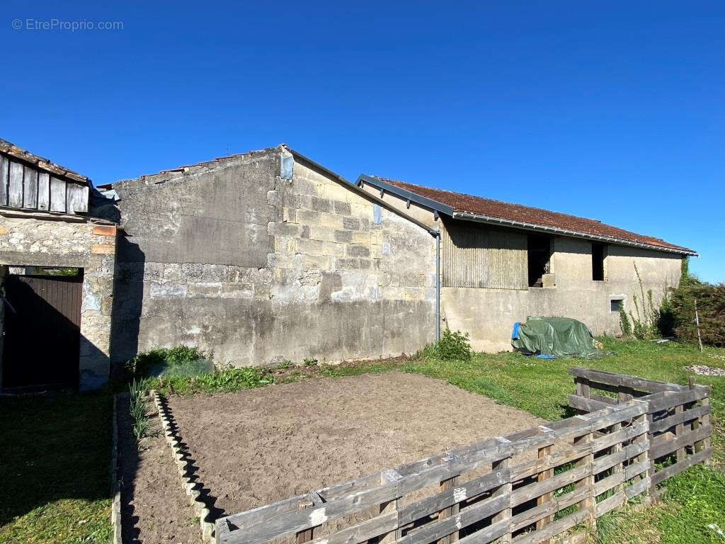 St christoly grange 170 m2 a  transformer - photo 6