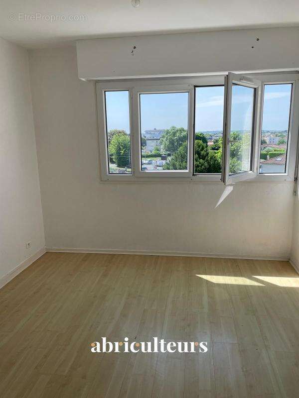 Appartement à COGNAC