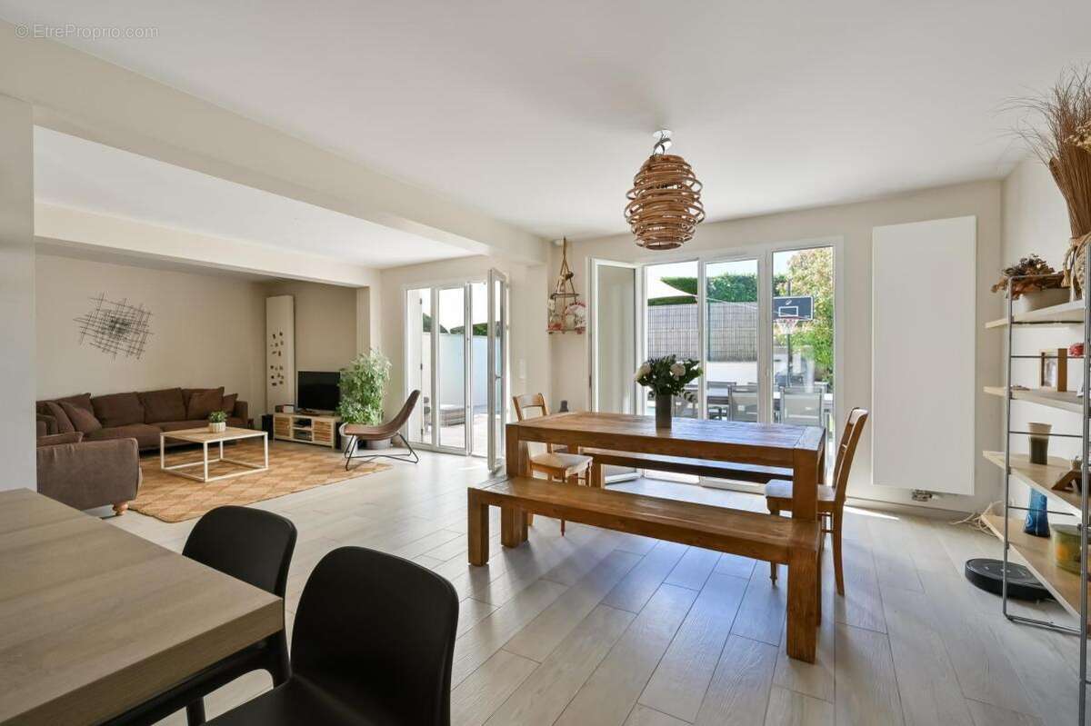 Maison à MARCY-L'ETOILE