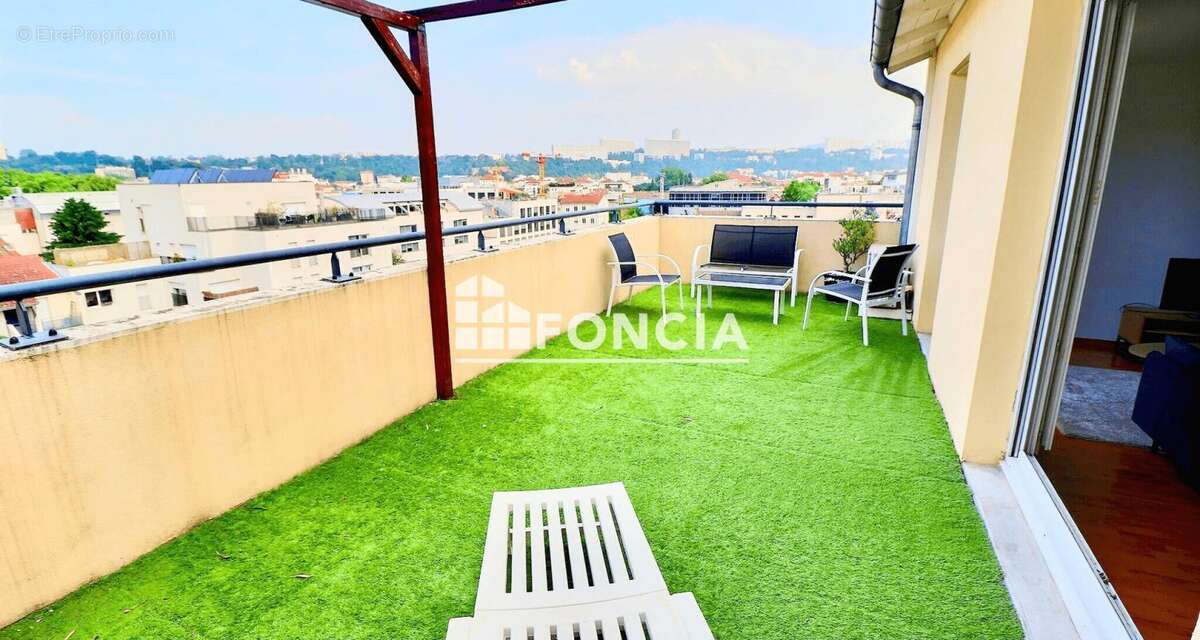 Appartement à LYON-9E
