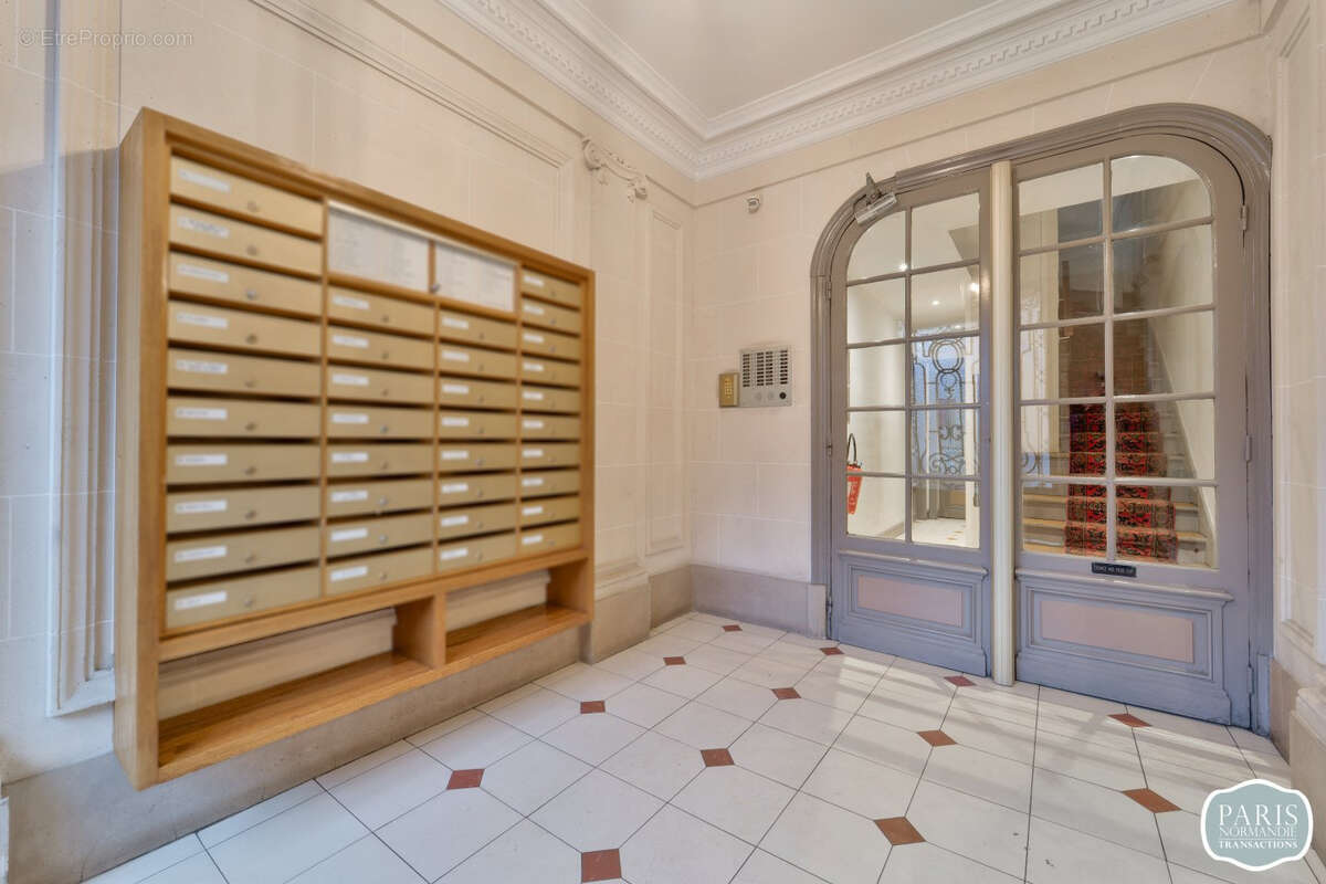 Appartement à PARIS-15E