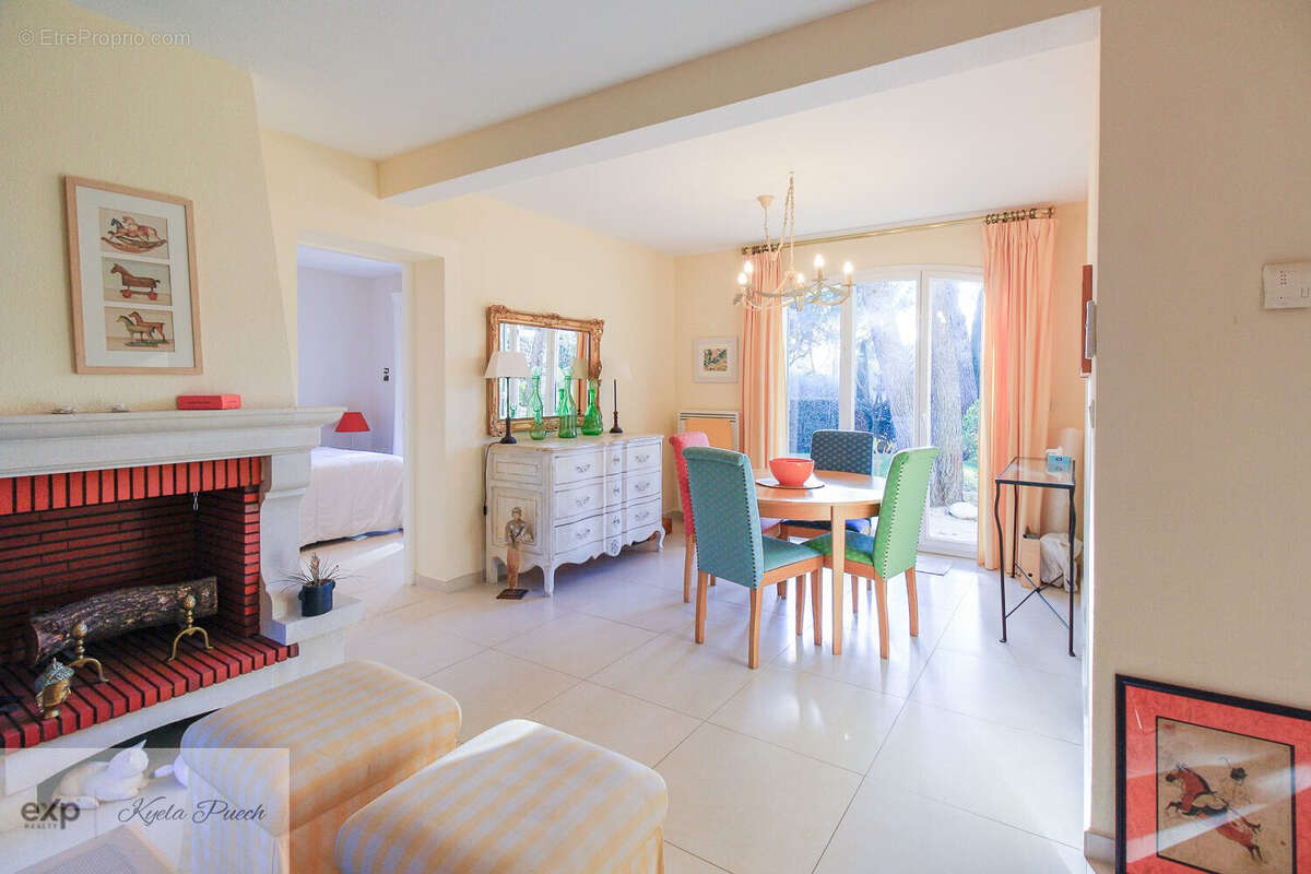 Kyela Puech- eXp Luxury France propose sur leDomaine de golf, Pont Royal, villa, piscine, jardin, suite de plain-pied - Maison à MALLEMORT