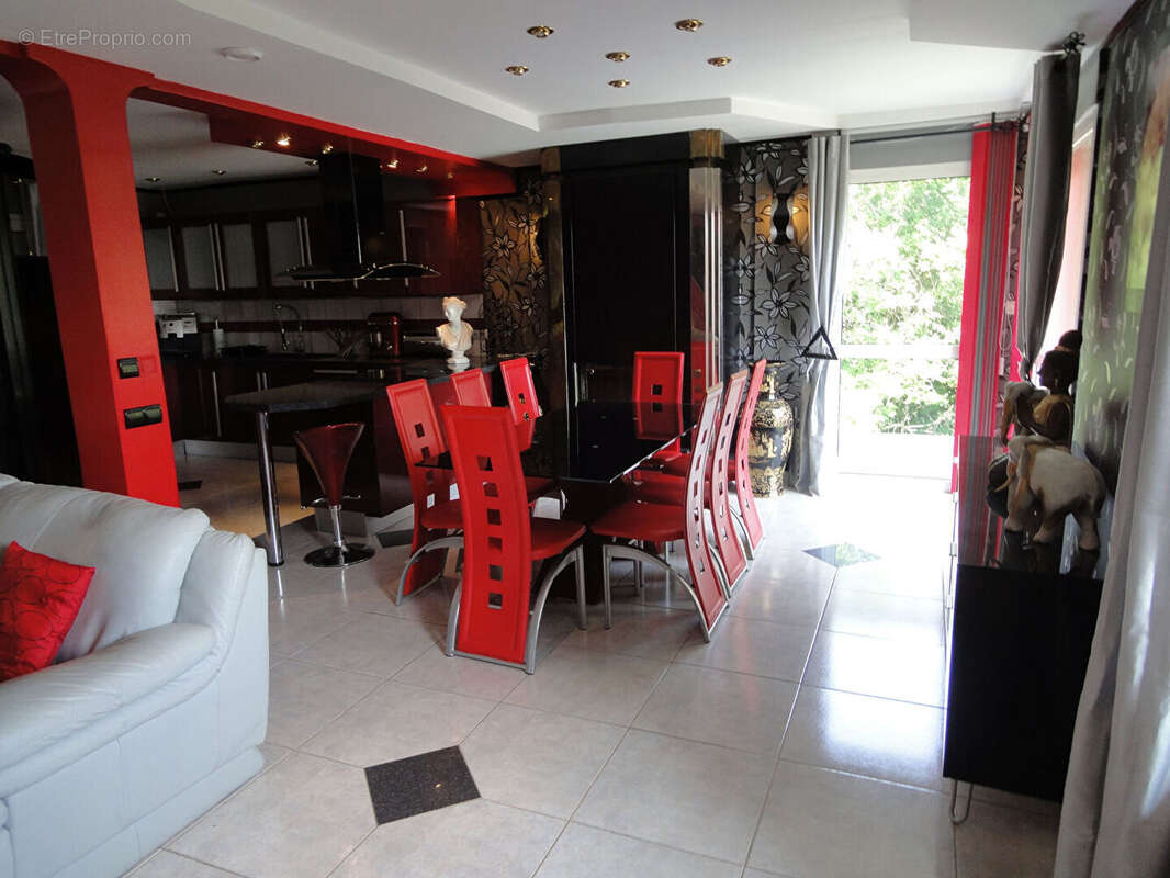 Maison Gex 4 pièce(s) 191.68 m2 - photo 3
