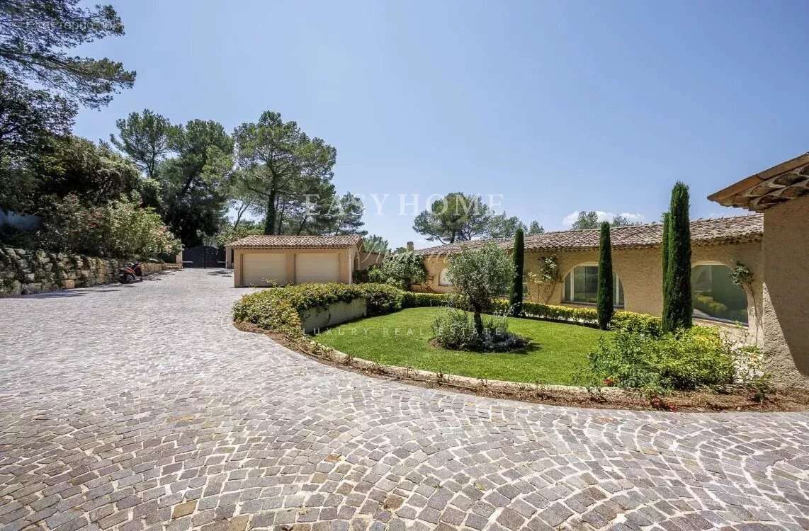 Maison à MOUANS-SARTOUX