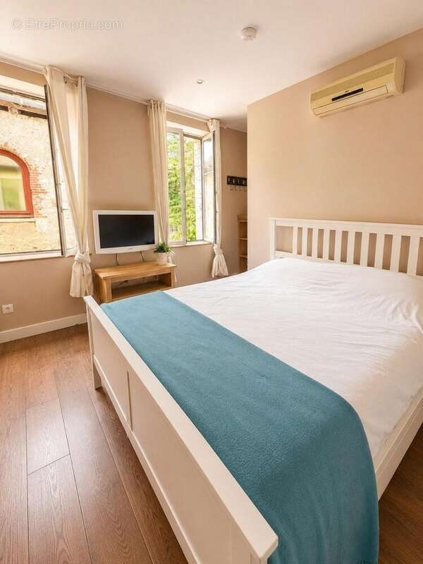 Appartement 89 m² à Saint-Antonin-Noble-Val  - photo 4