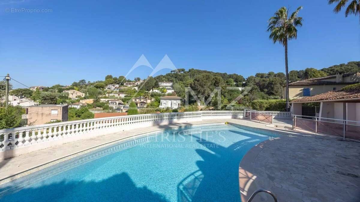 Appartement à LE CANNET
