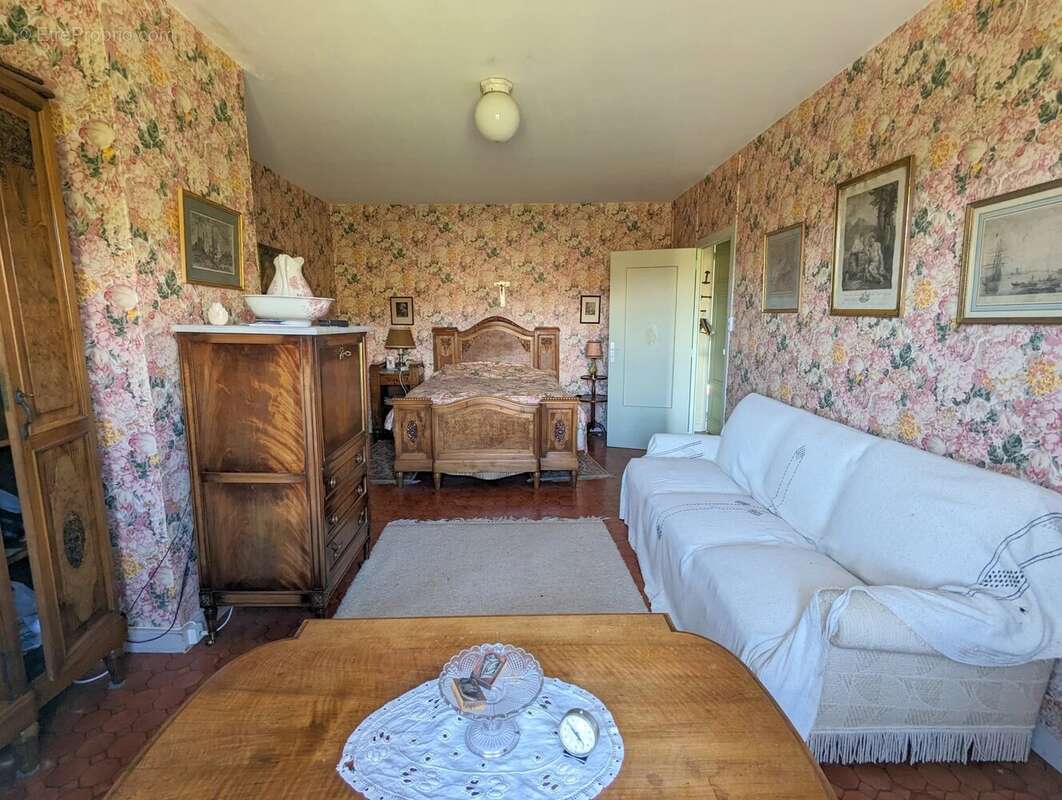 MAISON ANCIENNE 290 m² / jardin 400 m² - photo 15