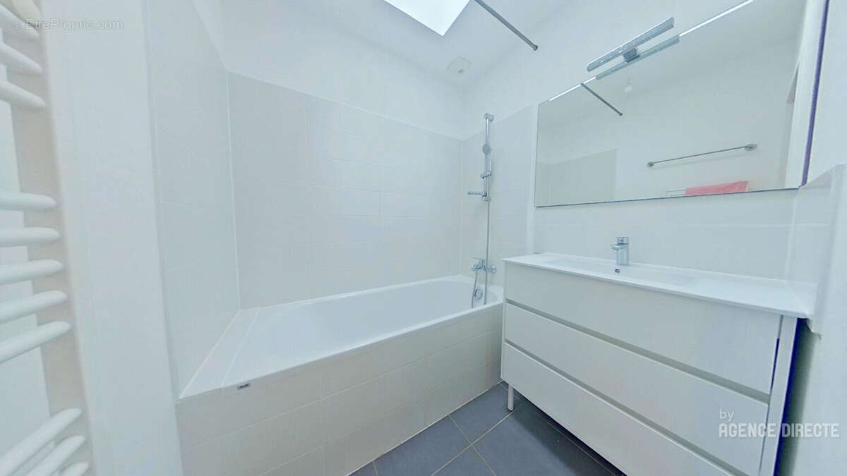 Maison à SAINT-SEBASTIEN-SUR-LOIRE