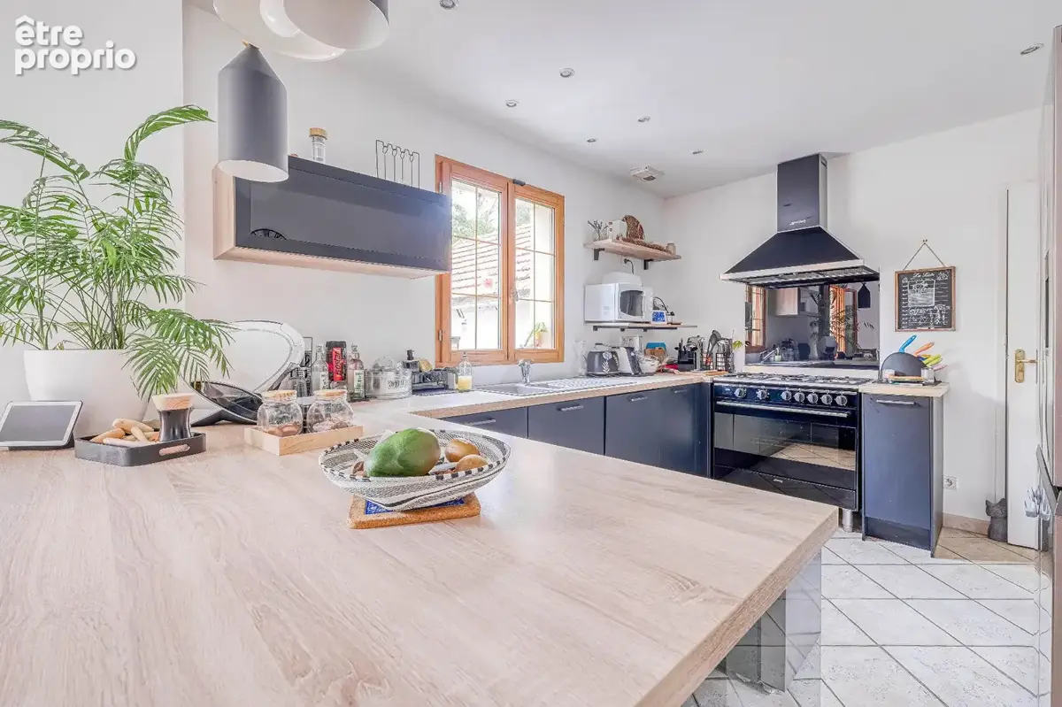 Maison familiale de près de 130 m², terrain de plus de 1 400 m² à Villiers-sur-Morin - photo 9