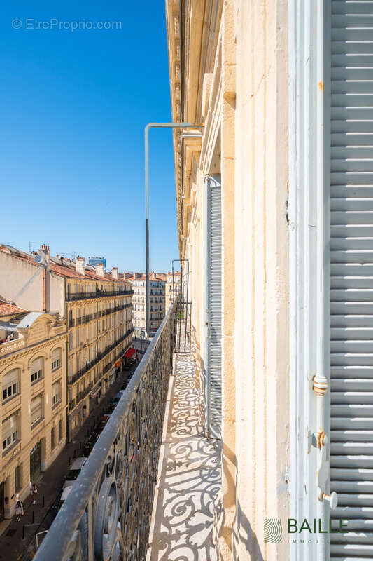 Appartement à MARSEILLE-2E
