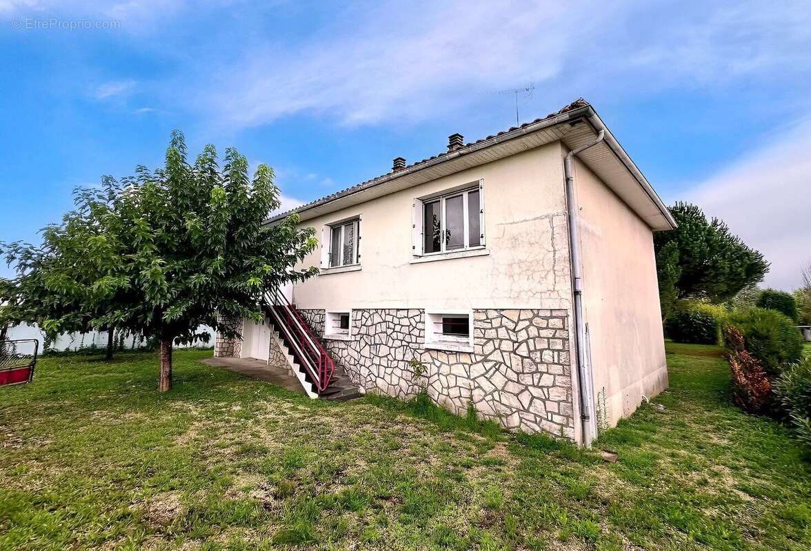 Maison à MAZIERES