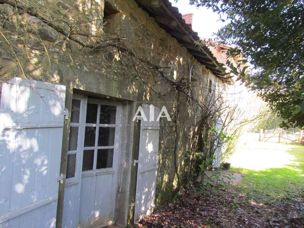 Maison à SAINT-COUTANT