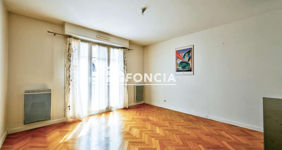 Bel appartement_59m2_rue bleriot à buc_2011 - photo 6