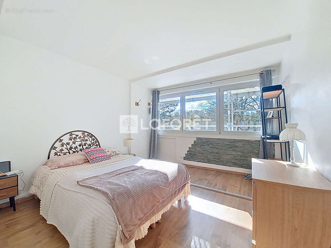 Appartement à VERNEUIL-SUR-SEINE