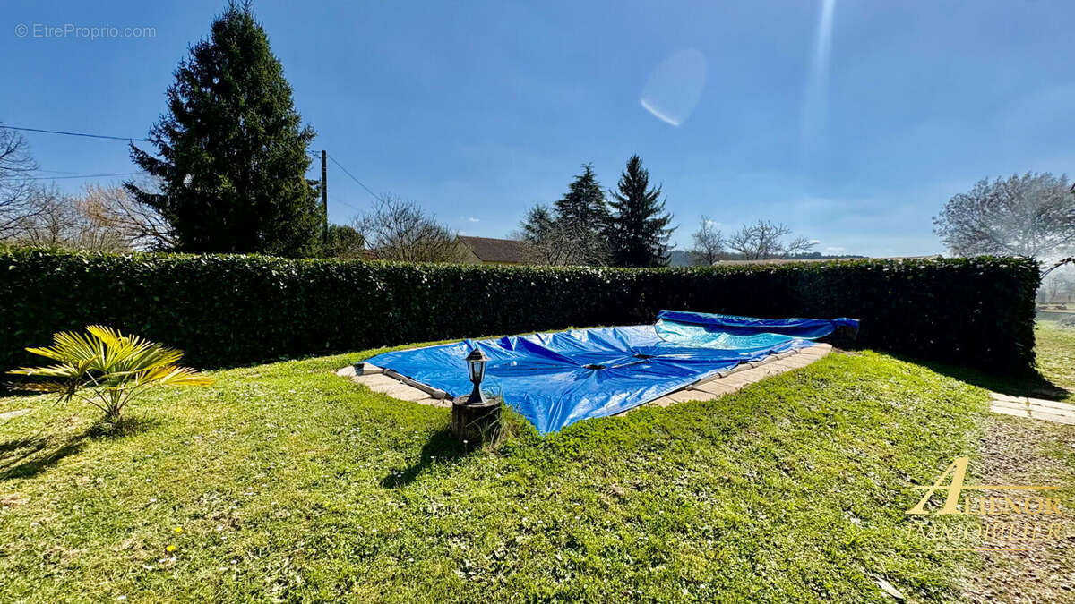 Maison à SAINT-LEON-SUR-L'ISLE