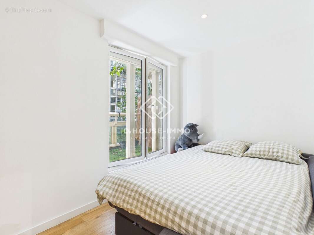 Appartement à PARIS-11E