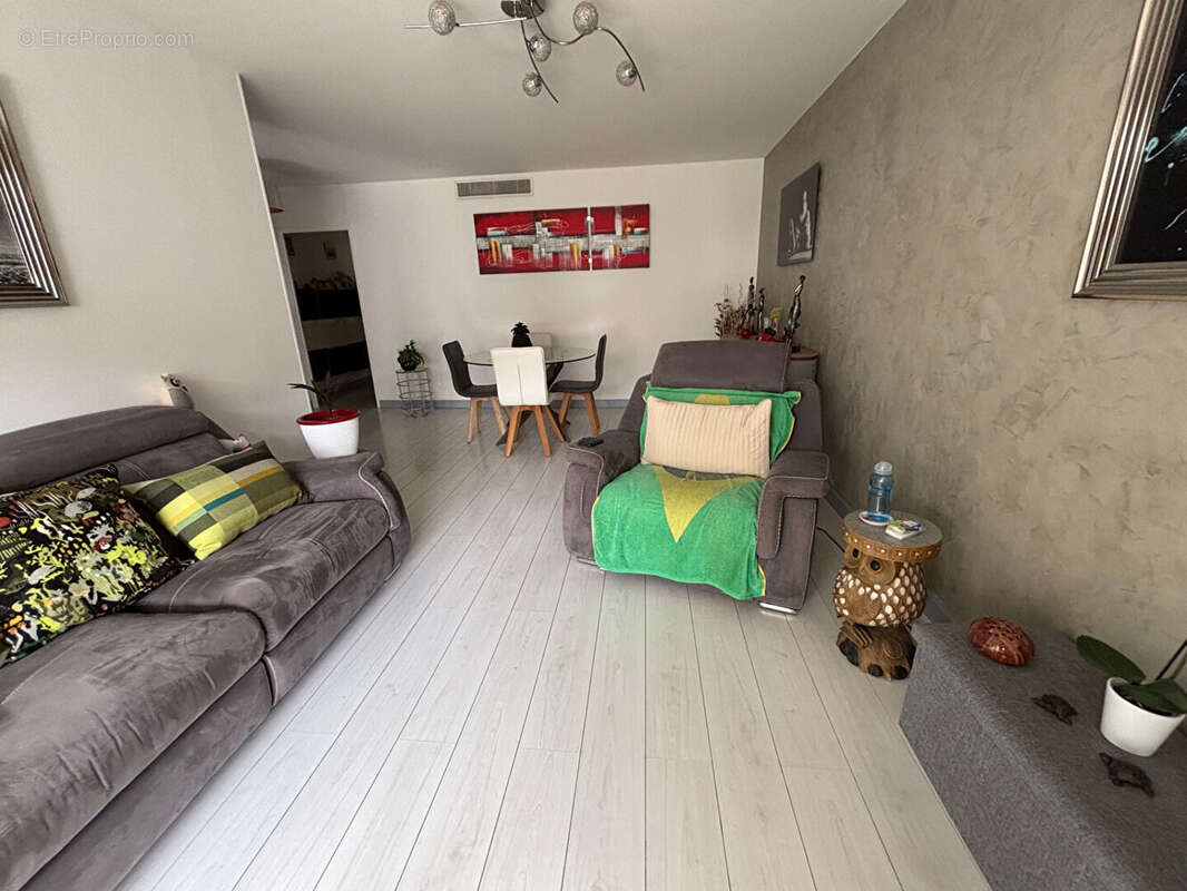 Appartement à MARSEILLE-12E