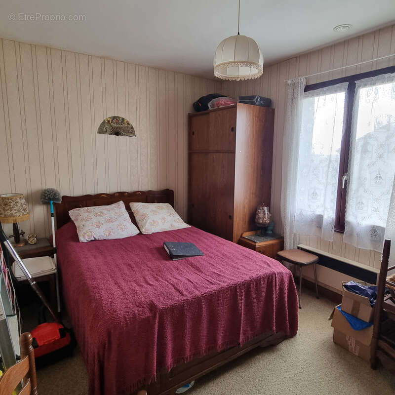 Maison à MONTGIVRAY