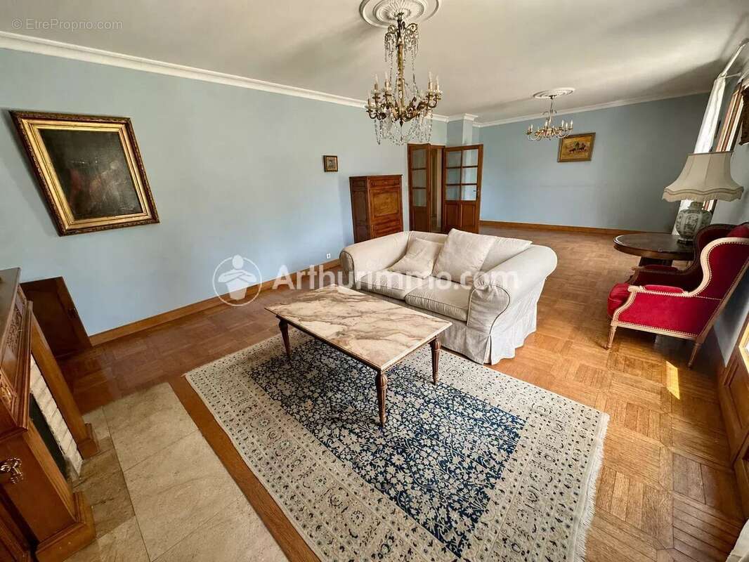 Maison à NEUVIC