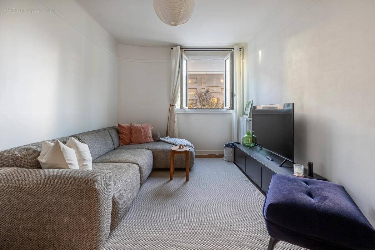 Appartement à LES LILAS