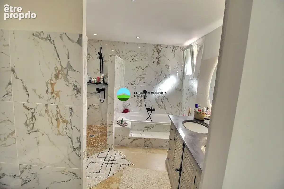Magnifique mas en pierre entièrement rénové, charme, confort et art de vivre - photo 11
