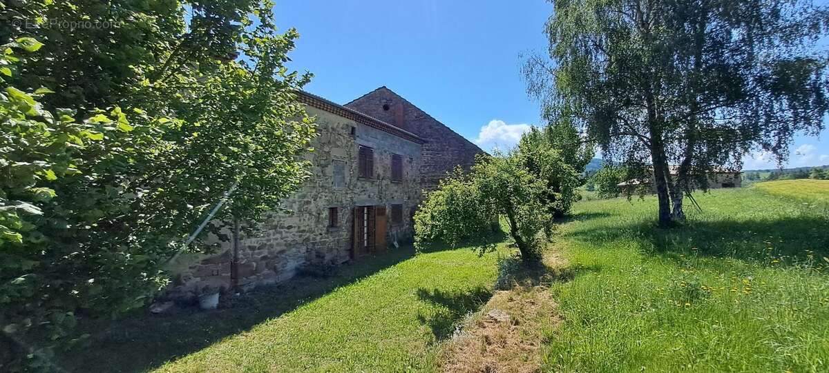 Maison à SAINT-DIER-D'AUVERGNE