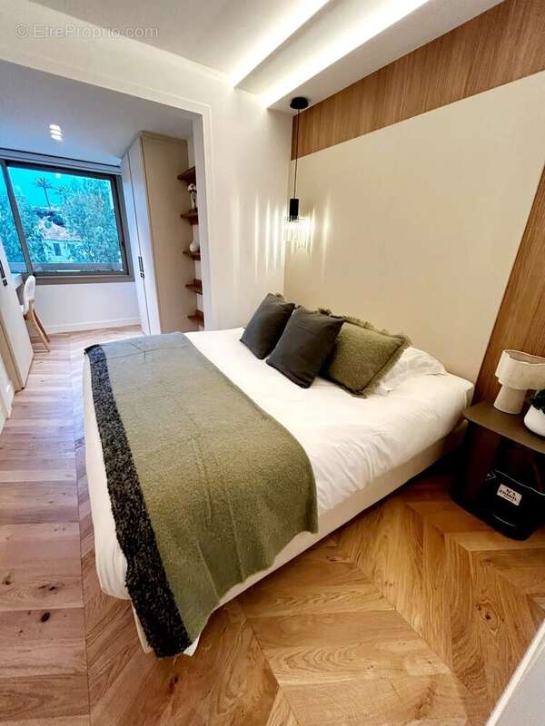A vendre à Cannes Résidence de Standing - Vue Mer - Magnifique  4 pièces de 100 m² - photo 23