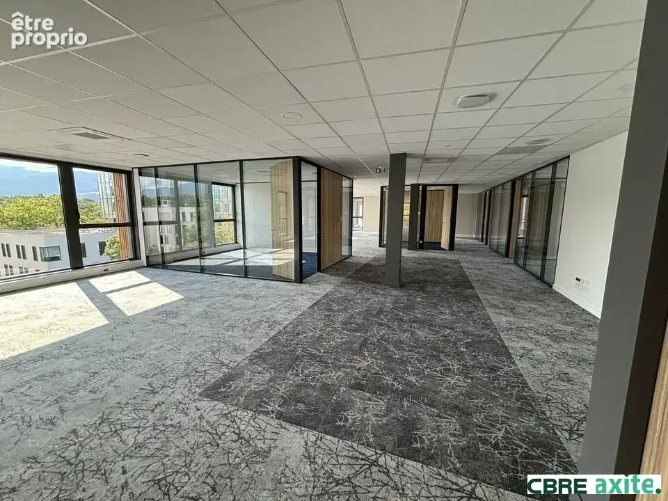 Commerce 1 401 m² à vendre à Meylan (38240) - photo 2